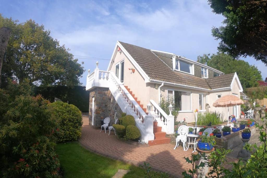 Beautiful Apartment With Private Pool Near Tenby Kilgetty Kültér fotó